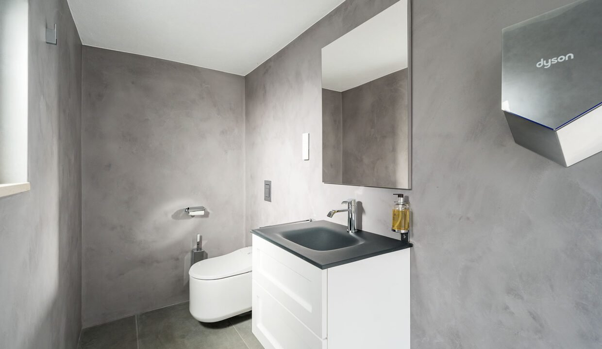 WC 3
