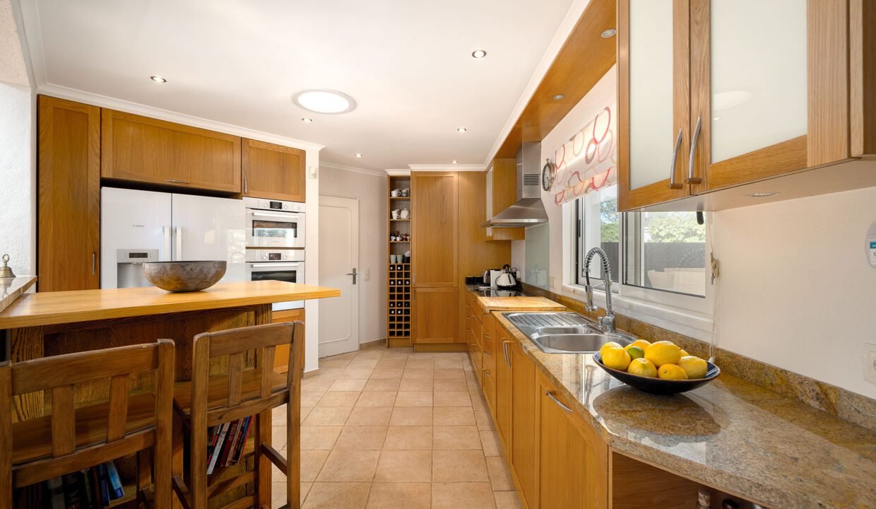 Kitchen 1