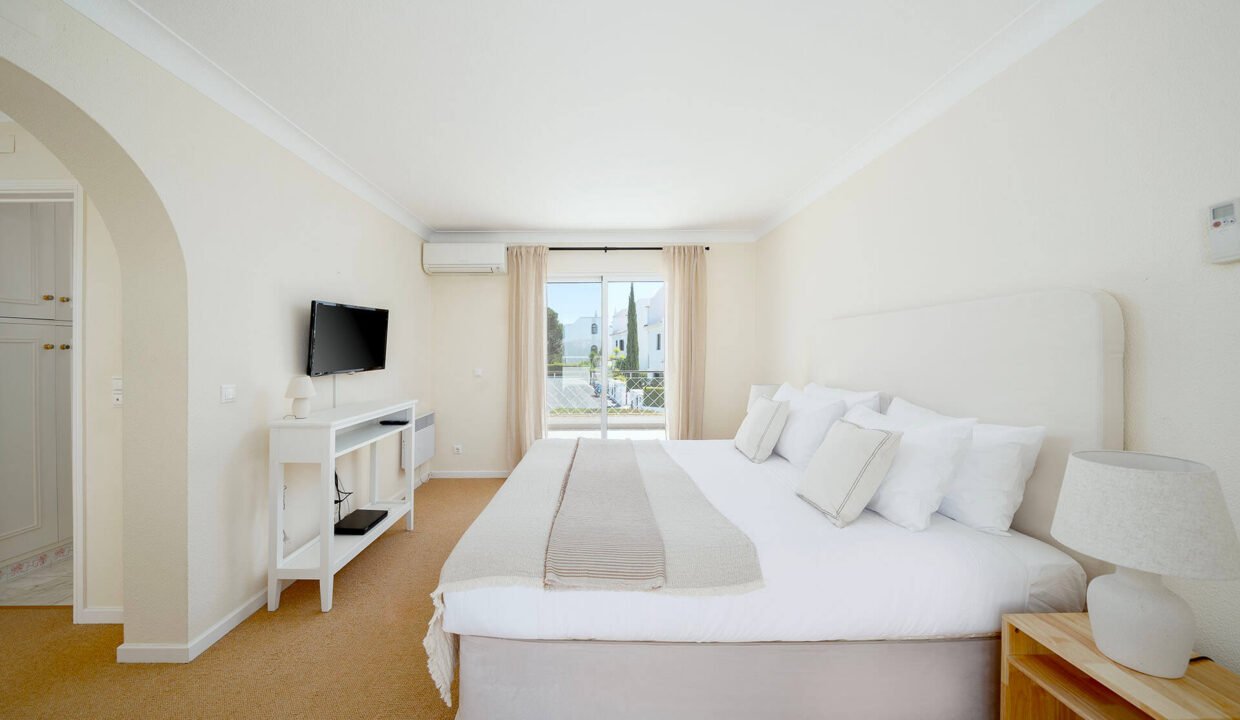 Bedroom 2a