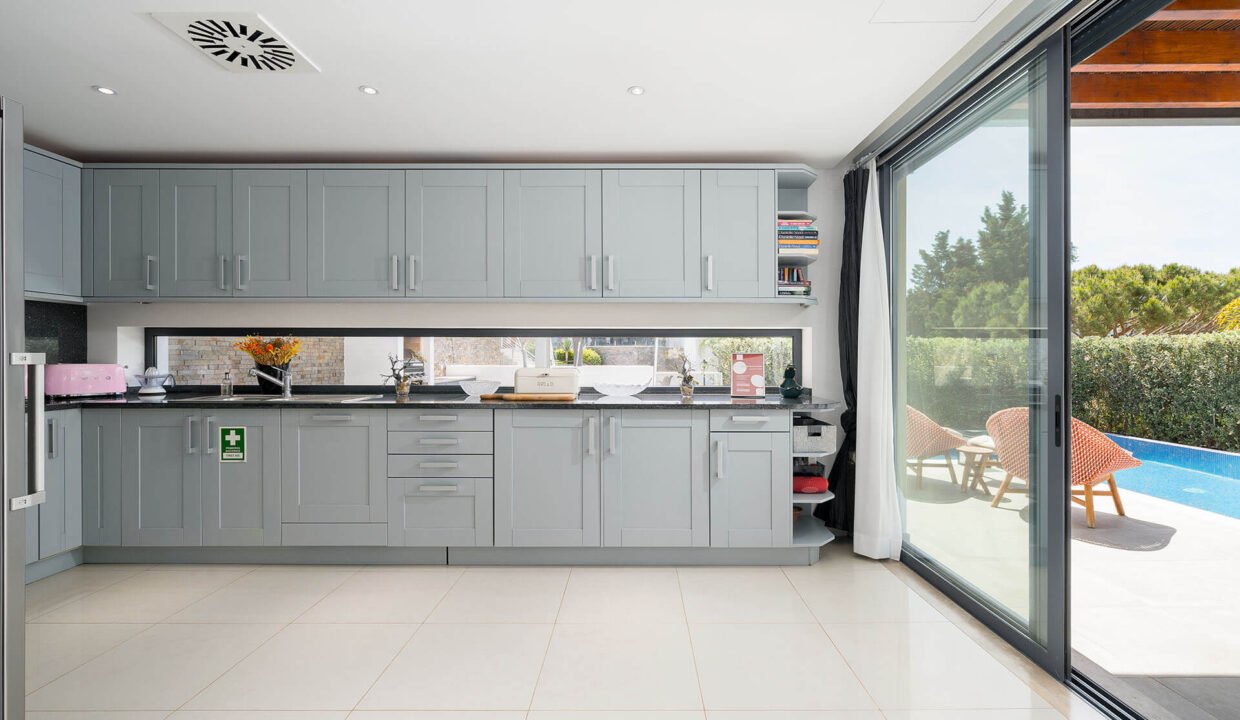 Kitchen 1